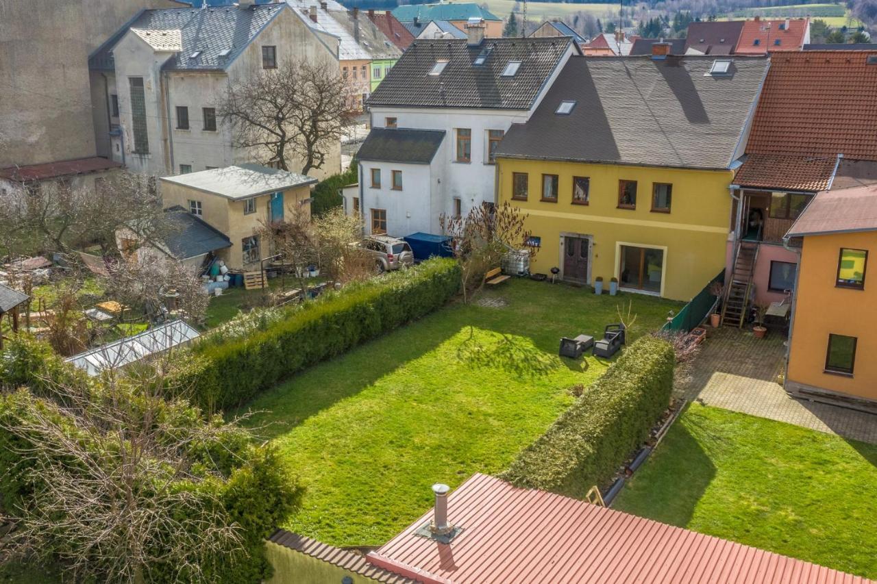 Ubytovani Na Namesti Nove Mesto pod Smrkem Exterior foto